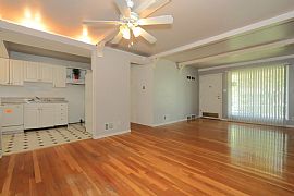 3 Bedroom, 1 Bathroom Home Is Located in Riverview  in Saint Louis, MO (Photo 5 of 10)