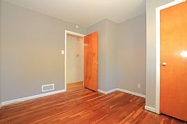 3 Bedroom, 1 Bathroom Home Is Located in Riverview  in Saint Louis, MO (Photo 8 of 10)
