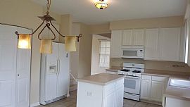  Immaculate, Freshly Painted 4 Bedroom, , 2 and 1/2 Bathrooms. in Plainfield, IL (Photo 2 of 12)