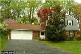 Beautiful in Bowie! Spacious 4 Bdr, 2.5 Ba. Fireplace, in Bowie, MD