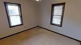 Cozy 1.5 Story House in Quiet, Residential Neighborhood  in Chicago, IL (Photo 7 of 11)