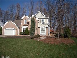 This 4 Bedroom, 2 Full and 2 Half Bath Colonial Has It All. in Twinsburg, OH