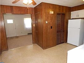 3 Br / 1 Ba Ranch with Eat in Kitchen and Rear Family Room  in Dover, DE (Photo 6 of 10)