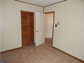 3 Br / 1 Ba Ranch with Eat in Kitchen and Rear Family Room  in Dover, DE (Photo 9 of 10)