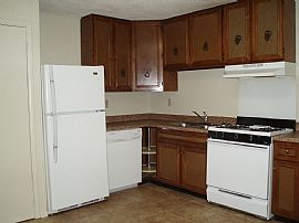3br/2ba with Small Office, Stove/refrig/dw,  in Lafayette, LA (Photo 2 of 5)