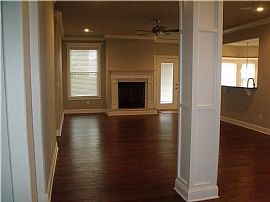 Beautifully 3 Bed/2 Bath in Peoria, AZ (Photo 2 of 5)