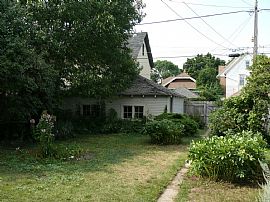 Classic Victorian Style in and Out with a Grand Entry to  in Milwaukee, WI (Photo 6 of 6)