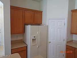 Desirable Lovely Home 4 Beds 2 Baths/2 Cars Parke in Jacksonville, FL (Photo 2 of 11)