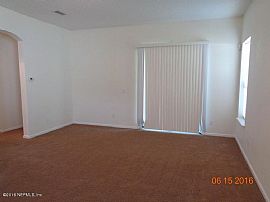 Desirable Lovely Home 4 Beds 2 Baths/2 Cars Parke in Jacksonville, FL (Photo 6 of 11)