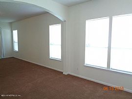 Desirable Lovely Home 4 Beds 2 Baths/2 Cars Parke in Jacksonville, FL (Photo 9 of 11)