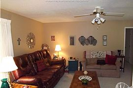 Lovely One Floor Plan Minutes From Downtown,  in Charleston, WV (Photo 2 of 7)