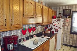 Lovely One Floor Plan Minutes From Downtown,  in Charleston, WV (Photo 3 of 7)