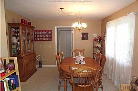 Lovely One Floor Plan Minutes From Downtown,  in Charleston, WV (Photo 4 of 7)