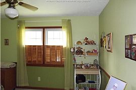 Lovely One Floor Plan Minutes From Downtown,  in Charleston, WV (Photo 7 of 7)