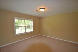 Beautiful Home 3beds,2baths in a Quiet Neighborhood in Lexington, KY (Photo 3 of 12)