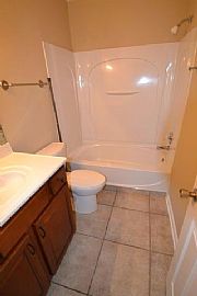 Beautiful Home 3beds,2baths in a Quiet Neighborhood in Lexington, KY (Photo 6 of 12)