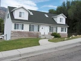 This 3 Bedroom 2 Full Bath Townhome Has a 2 Car Attached Garage in Ogden, UT