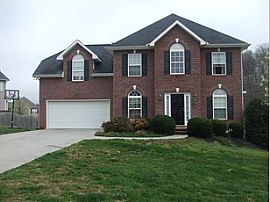 Beautiful 3 Bedroom, 2 Bath Home in Magnificent Home  For Rent in Knoxville, TN