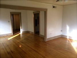 2 Beds 1 Bath  in Fresno, CA (Photo 11 of 12)