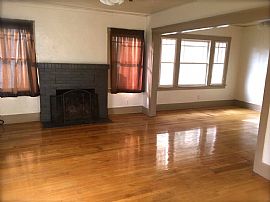 2 Beds 1 Bath  in Fresno, CA (Photo 12 of 12)