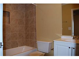 3 Bed, 2.5 Bath, $900 in Acworth, GA (Photo 7 of 12)