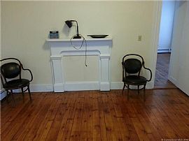 13 Nash St, New Haven, Ct 06511. in New Haven, CT (Photo 3 of 7)