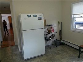 13 Nash St, New Haven, Ct 06511. in New Haven, CT (Photo 6 of 7)