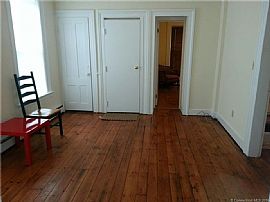 13 Nash St, New Haven, Ct 06511. in New Haven, CT (Photo 7 of 7)