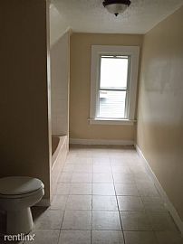 420 Orchard St Fl 3, New Haven, Ct 06511. in New Haven, CT (Photo 5 of 9)