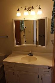 Gorgeous Luxurious Large Three Bedroomno Section 8 in Albuquerque, NM (Photo 10 of 11)