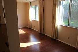 Gorgeous Luxurious Large Three Bedroomno Section 8 in Albuquerque, NM (Photo 6 of 11)