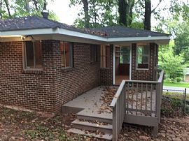 Looking For a True 3 Bedroom Home, with Nice Space and Great Lo in Birmingham, AL (Photo 2 of 7)