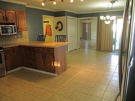 Sprawling Updated Ranch Home Close to Town in Wheeling, WV (Photo 7 of 9)