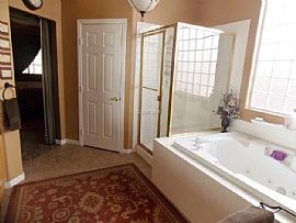 Nice 4 Beds 2.5 Baths with Enough Space in Las Vegas, NV (Photo 5 of 8)