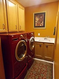 Nice 4 Beds 2.5 Baths with Enough Space in Las Vegas, NV (Photo 7 of 8)