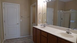 Beautiful Chandler Home in Very Desirable Neighborhood in Chandler, AZ (Photo 5 of 10)