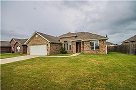 3 Bed, 1880 Sqft, $900 in Bentonville, AR