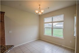 3 Bed, 1880 Sqft, $900 in Bentonville, AR (Photo 4 of 11)