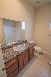 3 Bed, 1880 Sqft, $900 in Bentonville, AR (Photo 9 of 11)