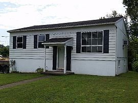 Completely Updated 4 Bedroom in Hurricane, WV