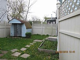 3 Bedroom Home Near 73 Myrtle Ave in Jersey City, NJ (Photo 7 of 9)