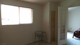 3 Bedroom Home Near 1726 Forest Hill Rd in Staten Island, NY (Photo 4 of 12)