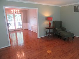 Beautiful Home For Rent in Annandale in Annandale, VA (Photo 3 of 12)