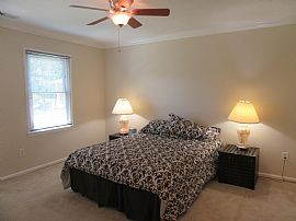 Beautiful Home For Rent in Annandale in Annandale, VA (Photo 6 of 12)