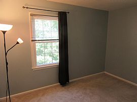 Beautiful Home For Rent in Annandale in Annandale, VA (Photo 8 of 12)