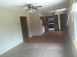 4 Bedroom, 2 Bath House For Rent in Sioux Falls, SD (Photo 2 of 6)