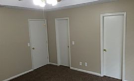 Lovely Home with Three Bedrooms and Two Bathrooms in Savannah, GA (Photo 10 of 11)