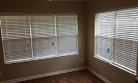 Lovely Home with Three Bedrooms and Two Bathrooms in Savannah, GA (Photo 3 of 11)