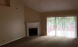 Lovely Home with Three Bedrooms and Two Bathrooms in Savannah, GA (Photo 6 of 11)