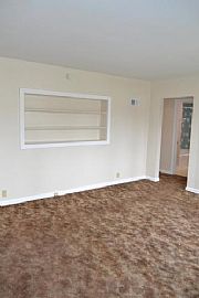 3 Bedroom and 2 Bathroom House with a One Car Detached Garage in Joliet, IL (Photo 2 of 8)